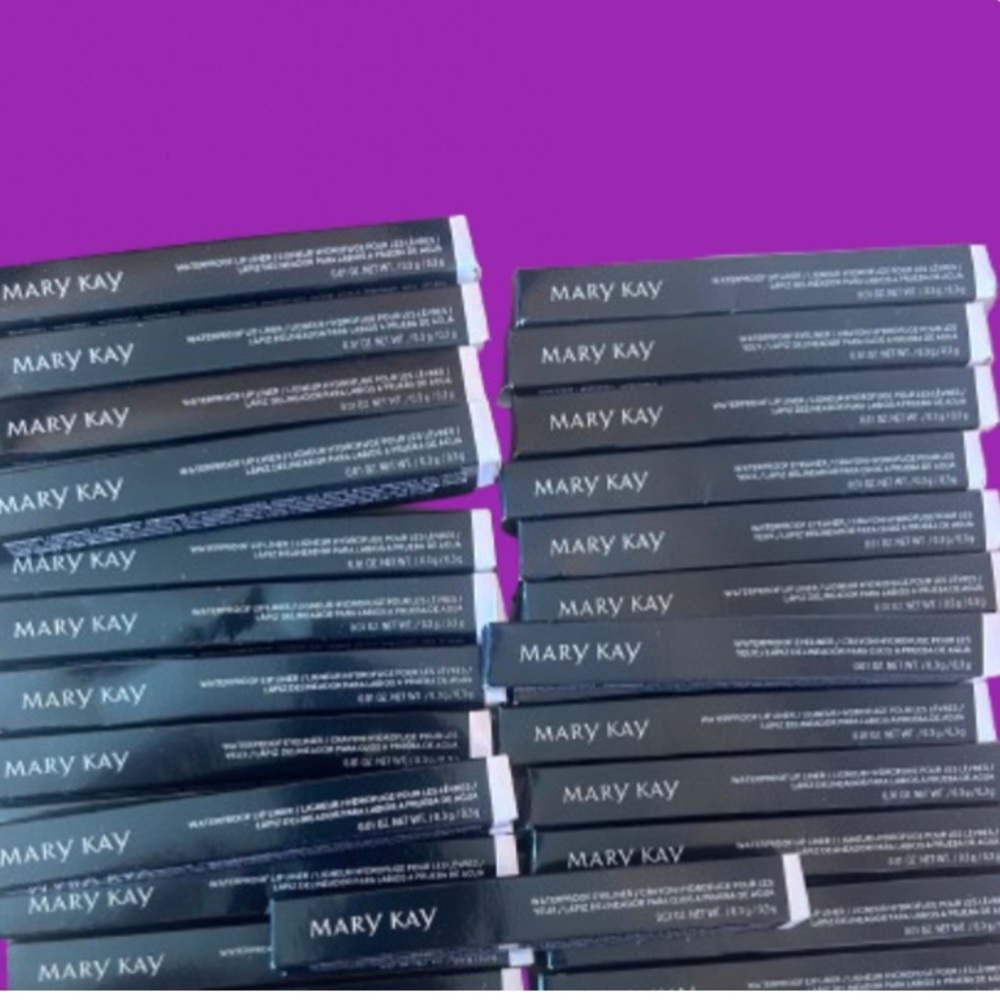 Mary Kay Black Lipstick Set